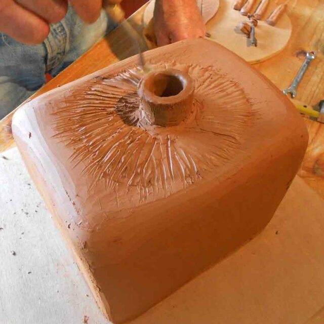 Atelier poterie argile adultes / seniors à Gex